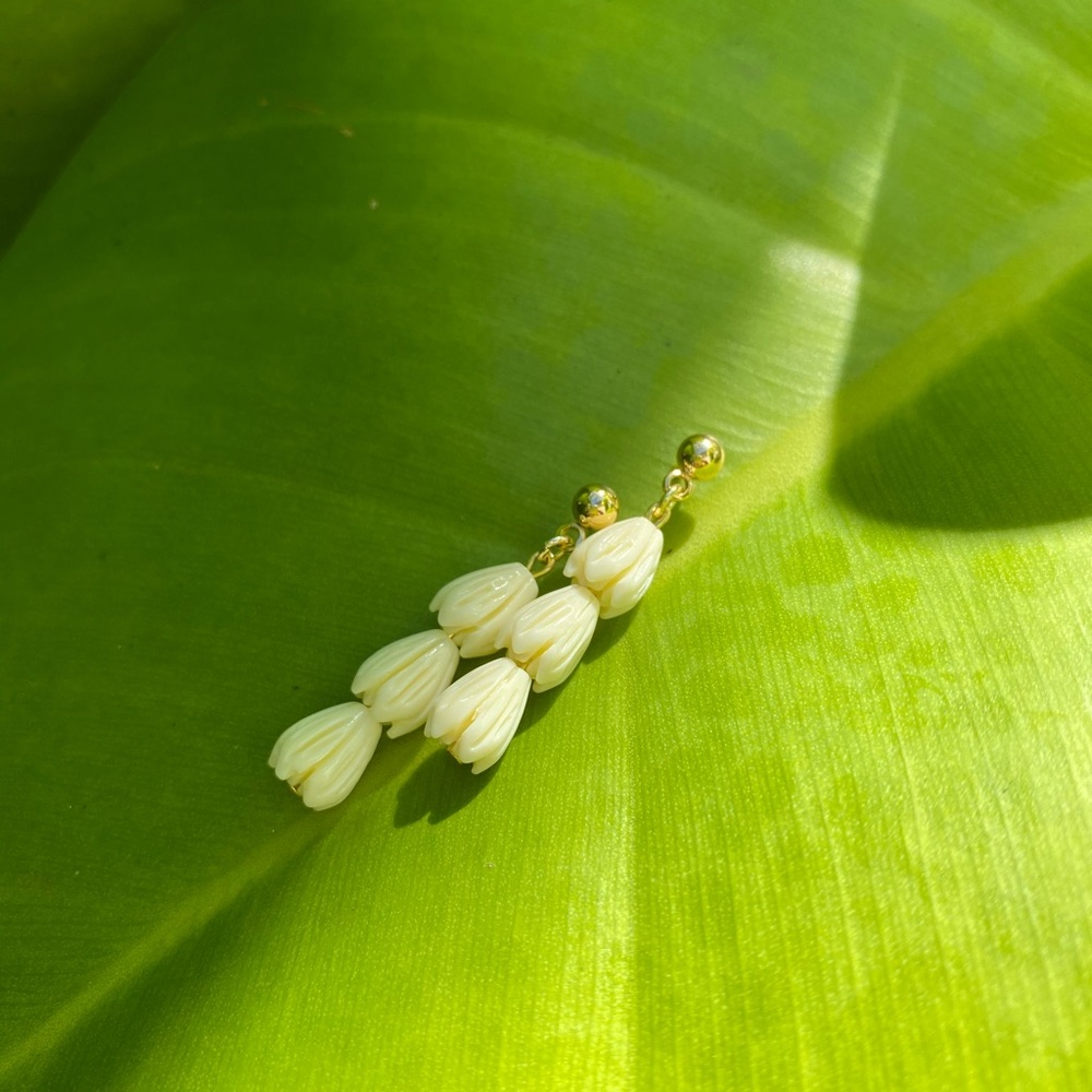COPY - Lei pikake earrings